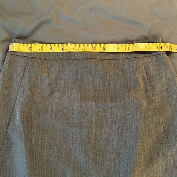 Chadwick’s grey pencil skirt size 4 - Picture 9 of 10